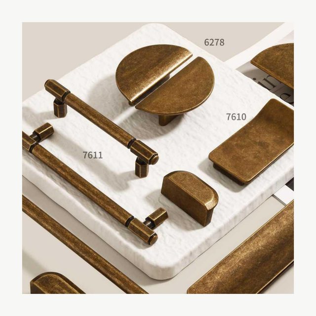Slotted Bar Pull - Zinc Alloy Pulls